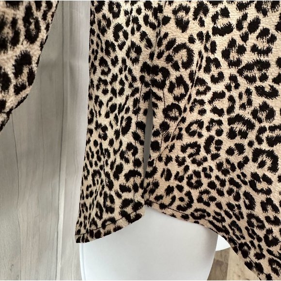 Michael Kors Womens Long Sleeve Blouse Front Pockets Zipper neck front Animal Pr - Picture 7 of 7